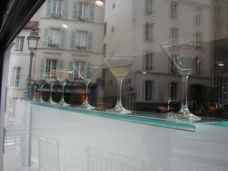 La Dinette du Moulin Montmartre Paris 2003 	